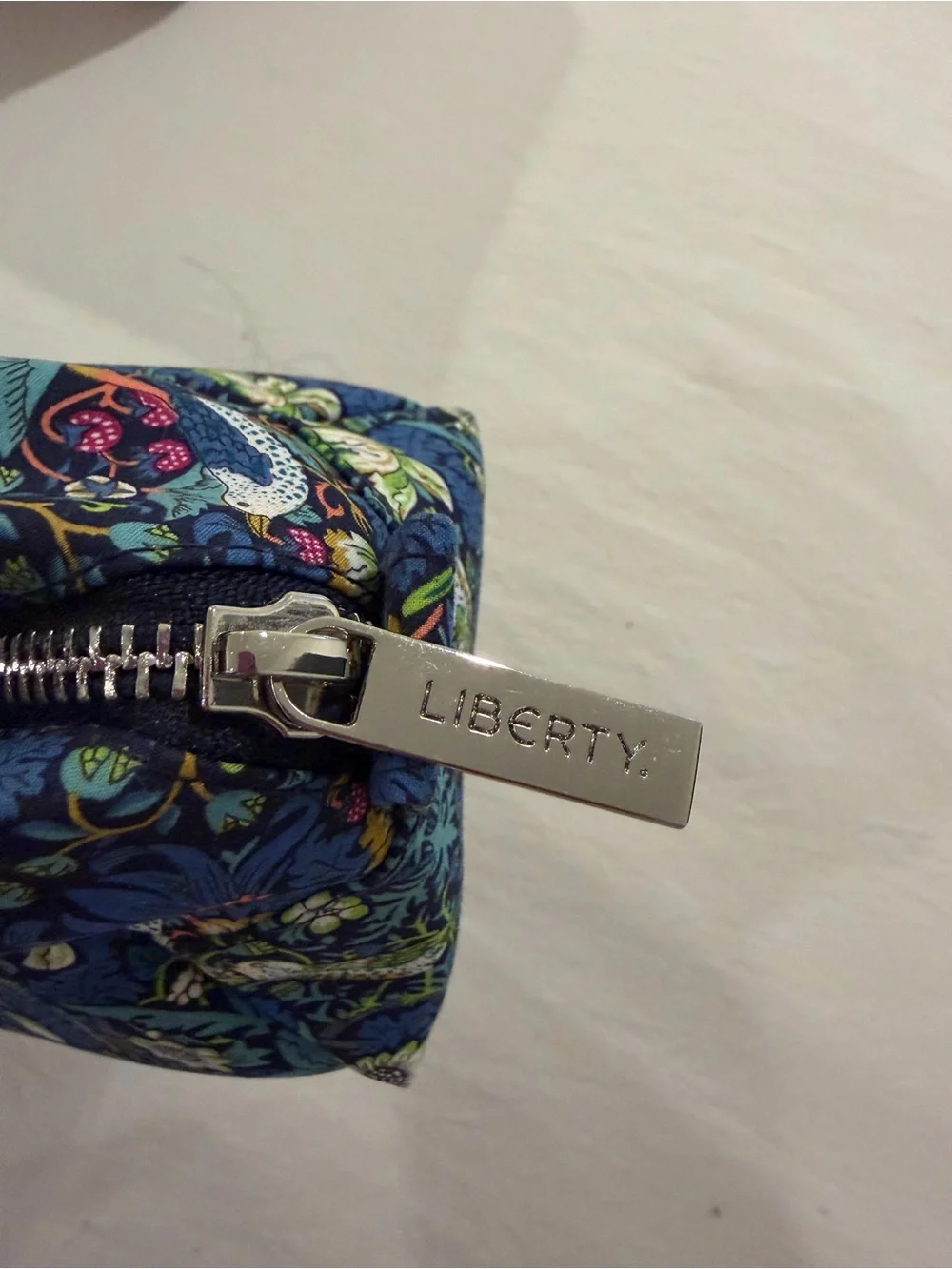 LIBERTY OF LONDON WASH BAGS